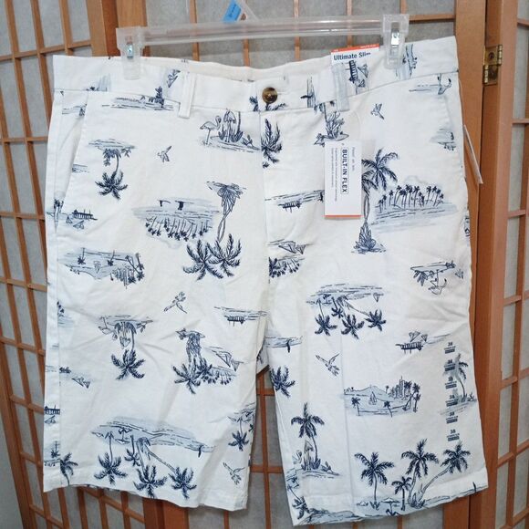 Old Navy Men's White Island Scenic Shorts 38 Ultimate Slim Built-in Flex NWT - Picture 2 of 15